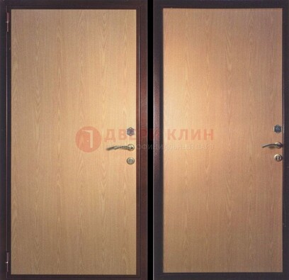 Коричневая металлическая дверь с ламинатом ДЛ-17 в Куровском