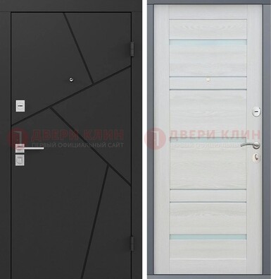 Черная железная дверь c МДФ с белой внутренней стороной ДМ-249 в Куровском