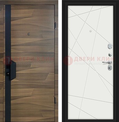 Стальная коричневая дверь МДФ c черной вставкой ДМ-267 в Куровском