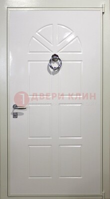 Белая входная дверь с МДФ ДМ-30 в квартиру в Куровском