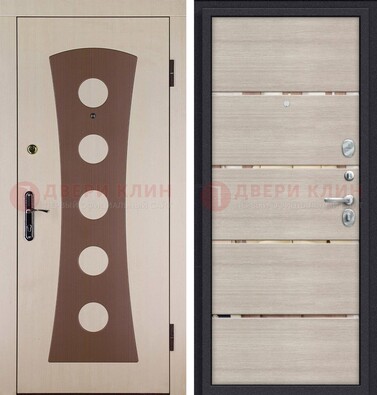 Светлая металлическая дверь с МДФ в квартиру ДМ-365 в Куровском