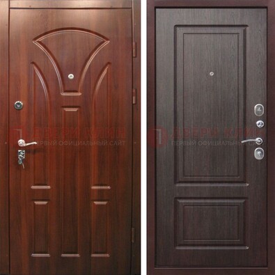 Темная железная дверь с коричневыми МДФ ДМ-376 в Куровском