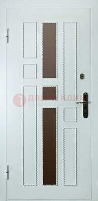 Белая стальная дверь с МДФ и декоративными вставками ДМ-62 в Куровском
