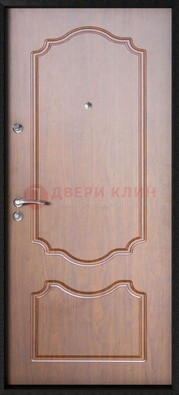 Светлая железная дверь с МДФ ДМ-87 в дом из бруса в Куровском
