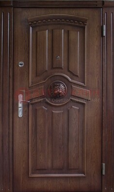 Темная железная дверь с массивом дуба с украшением ДМД-40 в Куровском