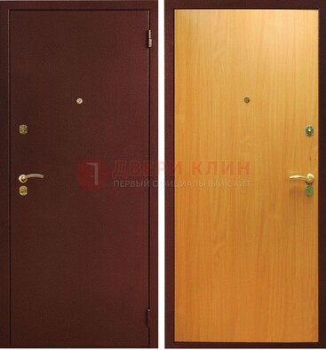 Коричневая железная дверь с порошковым окрасом ДП-139 в Куровском