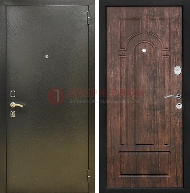 Темно-серая металлическая дверь с порошковым покрытием и МДФ коричневая ДП-292 в Куровском
