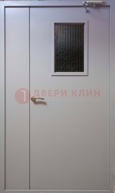 Белая железная подъездная дверь ДПД-4 в Куровском