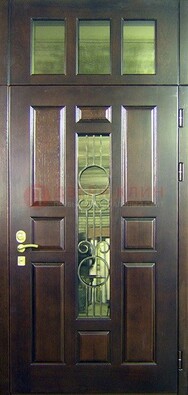 Парадная дверь со стеклянными вставками и ковкой ДПР-1 в офисное здание в Куровском