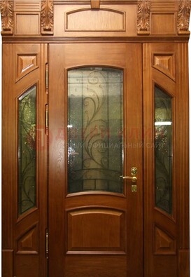 Парадная дверь со стеклянными вставками и ковкой ДПР-36 для дома в Куровском
