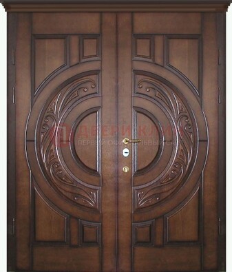 Утепленная коричневая стальная парадная дверь ДПР-51 в Куровском