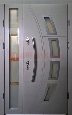 Серая железная дверь для дома со стеклом ДС-17 в Куровском