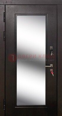 Коричневая железная дверь со стеклом для дома ДС-23 в Куровском