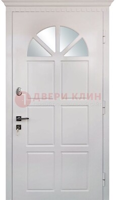 Светлая железная дверь со стеклом ДС-29 в Куровском