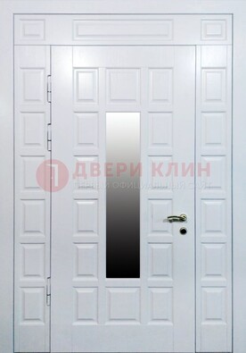 Белая входная дверь с МДФ панелью и стеклом ДС-56 в Санкт-Петербурге