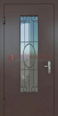Коричневая наружная железная дверь со стеклом и ковкой ДСК-100 в Йошкар-Оле