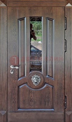 Коричневая уличная дверь со стеклом и ковкой ДСК-107 в Куровском