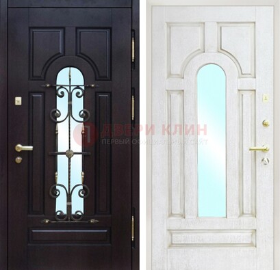 Металлическая дверь со стеклом и ковкой ДСК-55 в частный дом в Куровском
