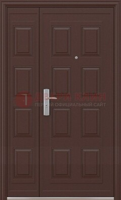 Коричневая железная тамбурная дверь ДТМ-37 в Куровском