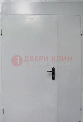 Белая металлическая тамбурная дверь ДТМ-5 в Ростове-На-Дону
