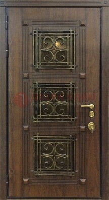 Коричневая металлическая дверь с виноритом и ковкой ДВТ-199 в Куровском