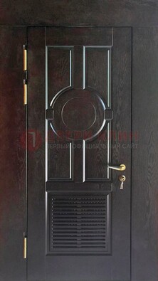 Входная темная дверь винорит с решеткой ДВТ-250 в Куровском