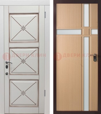 Коричневая уличная дверь с виноритом и МДФ Белый дуб с зеркалом ДЗ-94 в Куровском